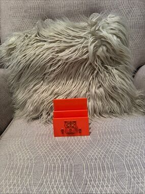VINTAGE 1970s FUNKY CAT ORANGE LETTER/CARD HOLDER